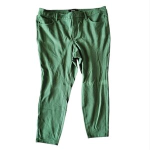 Torrid Ponte Stretch Cropped Career Green Skinny Pants Size 18 Short Petite